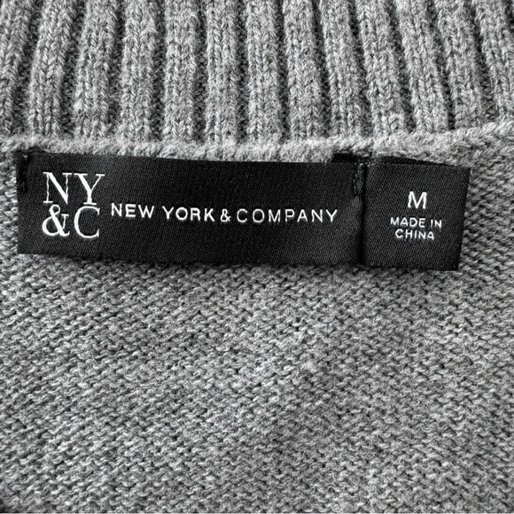 New York & Co cable knit pull-on grey sweater size medium minimalist staple - Picture 4 of 7